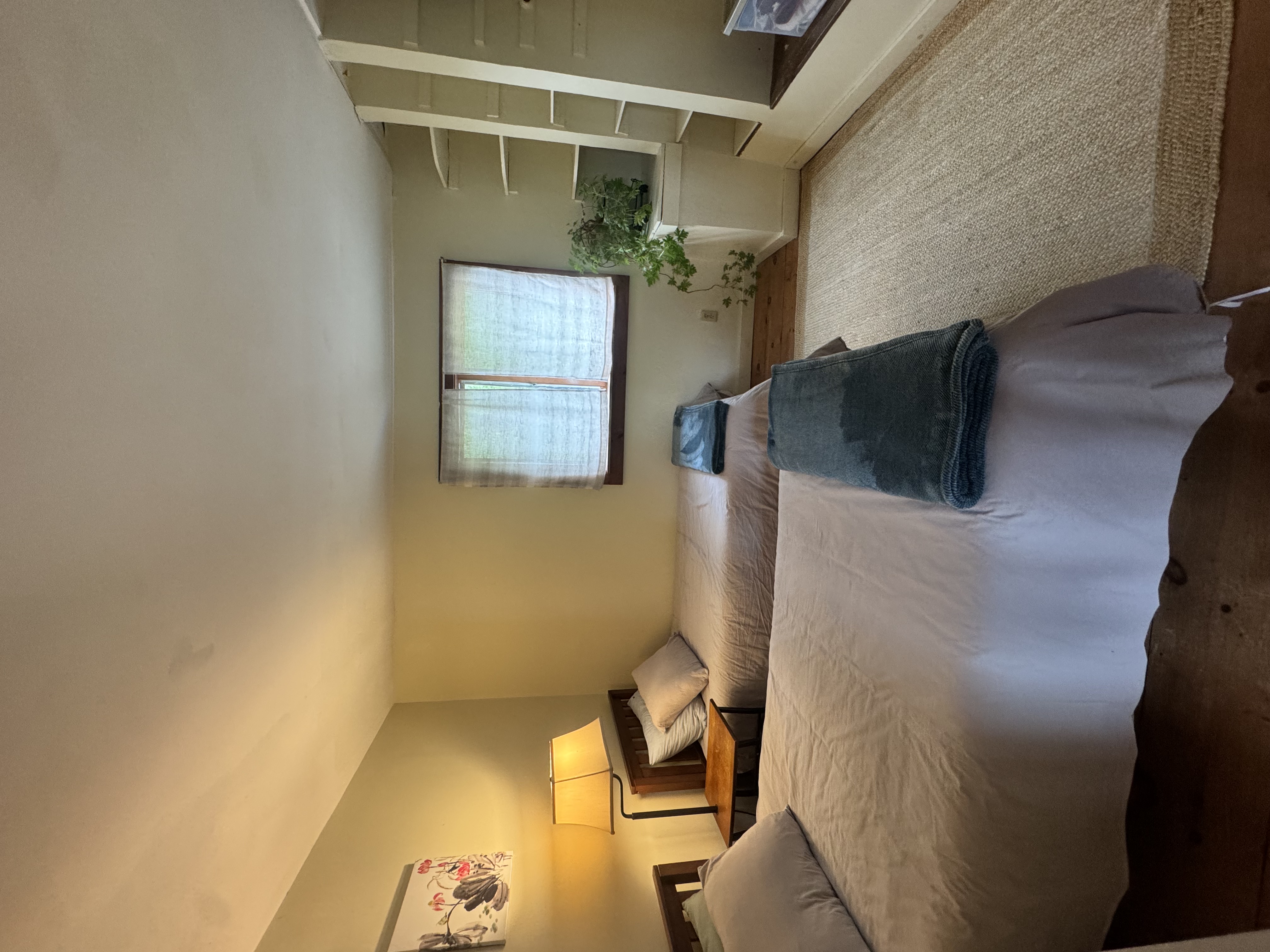 Pine Room 6