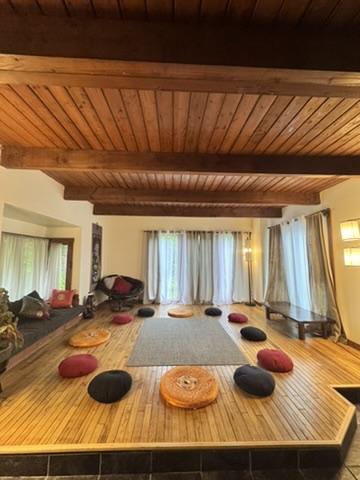 Meditation & fireplace sitting 7